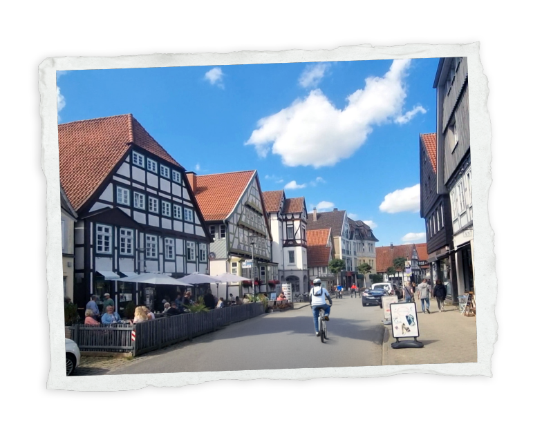 detmold-hero-img